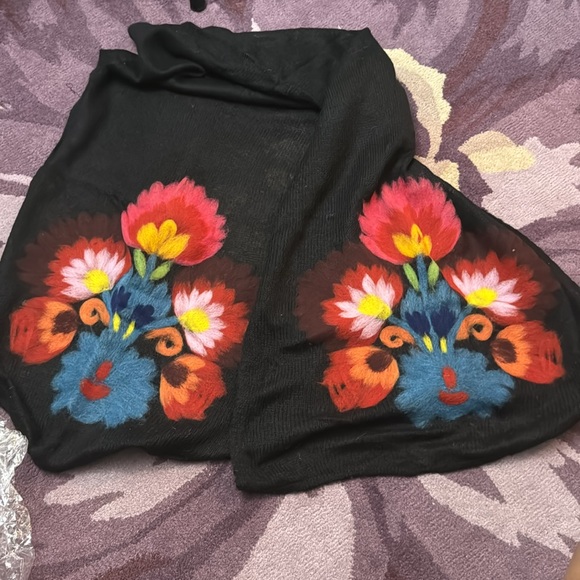 Beautiful Felted wool blend scarf set and leather gloves with rabbit fur trim - Picture 5 of 11